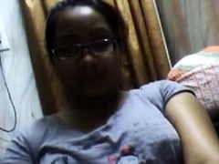 bangla-desi-dhaka-girl-sumia-on-webcam